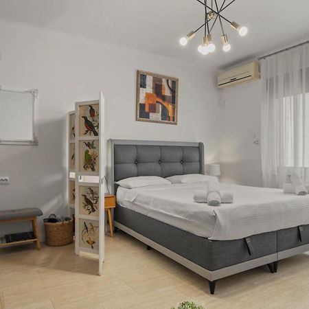 Upscale Studio, Walking Distance From The Old Town Bucarest Exterior foto