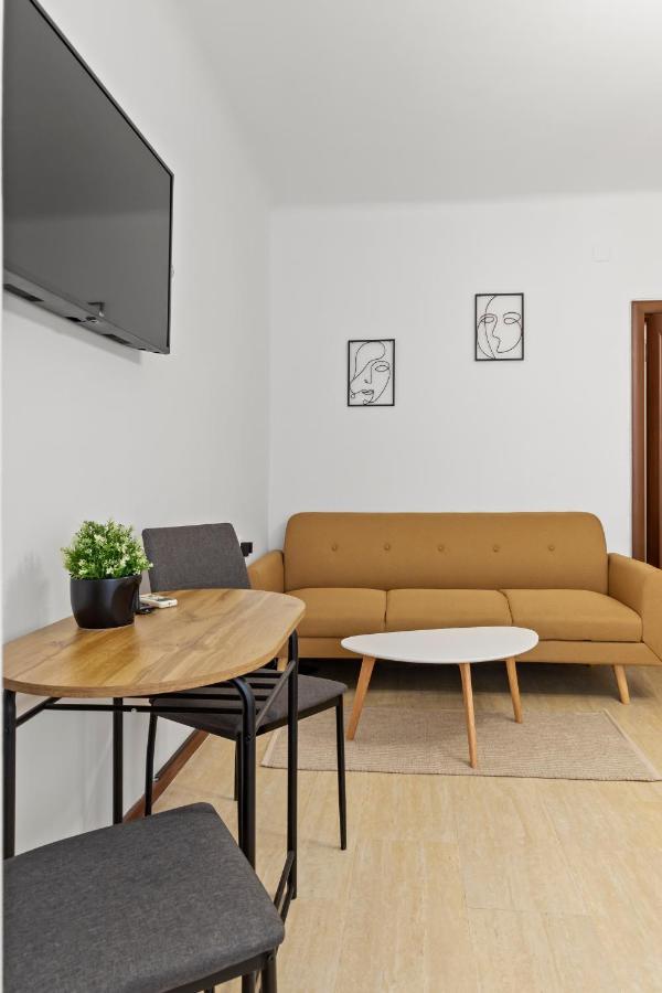 Upscale Studio, Walking Distance From The Old Town Bucarest Exterior foto